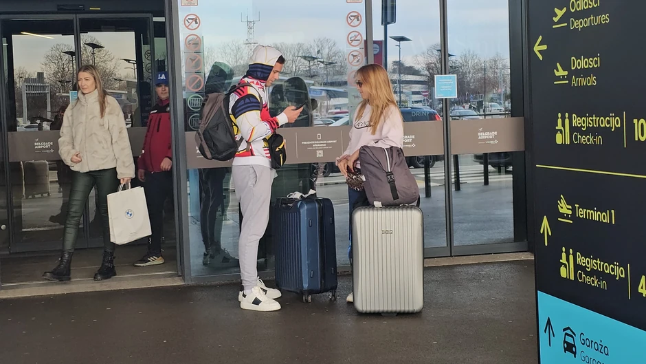 Luka Raco sa novom devojkom