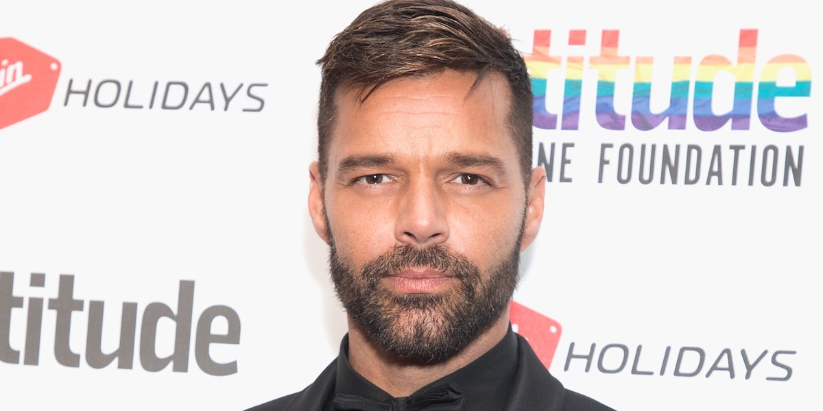 Ricky Martin miał nękać swojego byłego kochanka? Wokalista zaprzecza