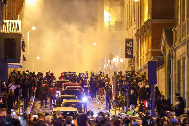 Zamieszki we Francji po śmiertelnym postrzeleniu nastolatka przez policję