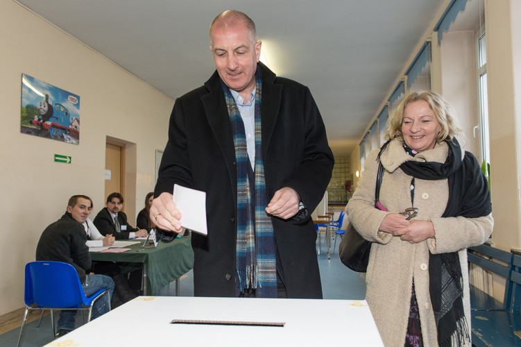 Rafał Dutkiewicz zwycięża we Wrocławiu