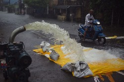 Potężne opady deszczu w Indiach. Jest wiele ofiar śmiertelnych