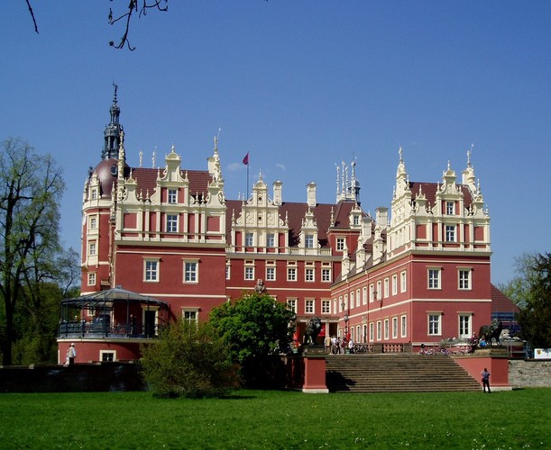 Park Mużakowski – jest to leżący na polsko-niemieckiej granicy, XIX park, zbudowany w stylu angielskim. Fot.flickr/Udo Schröter