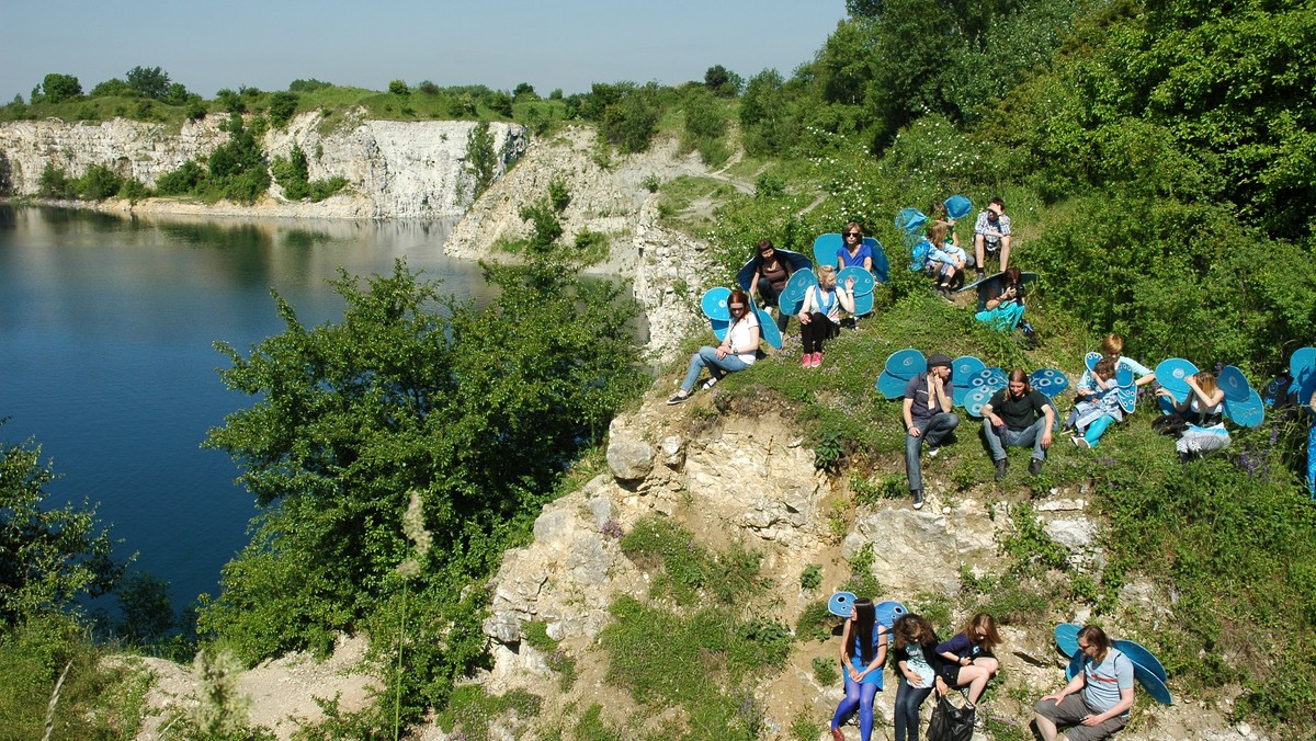 Zakrzówek to jeden z najurokliwszych terenów miasta. W przyszłym tygodniu radni będą decydować o uchwaleniu planu miejscowego, który umożliwi częściową zabudowę jego wschodnich obszarów. Budzi to opór części środowisk, które zapowiedziały nocną pikietę pod urzędem miasta, a także wyszły z zaskakującym pomysłem – wykupienia Zakrzówka przez mieszkańców.