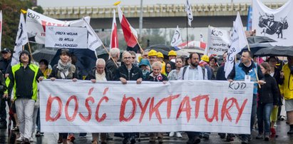 "Dość dyktatury!" Manifestacja KOD w Gdańsku