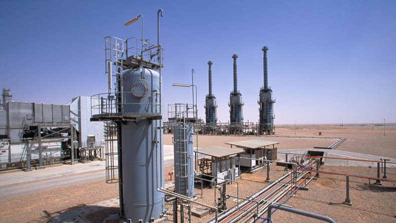 Shell Gas refinery, Western Desert, Egypt. [Photo by Giles Barnard/Construction Photography/Avalon/Getty Images]