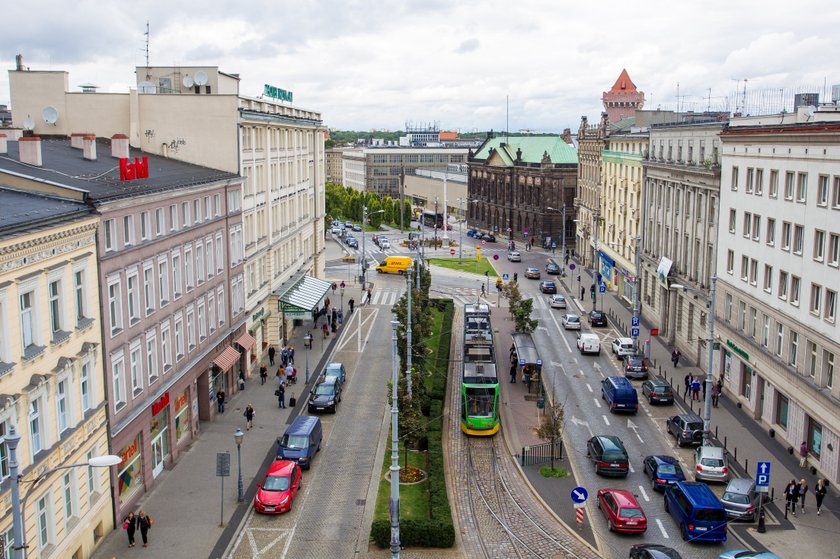 Drogowcy walczą o poprawę sytuacji na poznańskich ulicach. Sami nie wiedzą, który sposób będzie najlepszy