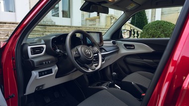 tak wygląda nowy "japończyk" za 69 900 zł. ma silnik 1.2, jest oszczędny i wygodny