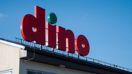 kierowniczka sklepu dino zwolniona po wizycie zandberga. "mam nabrudzone w papierach"