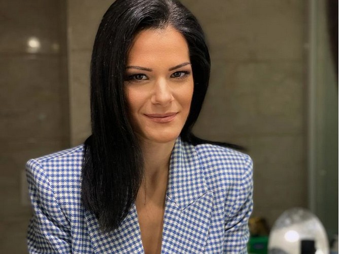 Tekstopisac Jovana Radosavljević u emisiji "Blic žena studio" otkriva da je smršala 40kg uz pomoć Ane Petrović