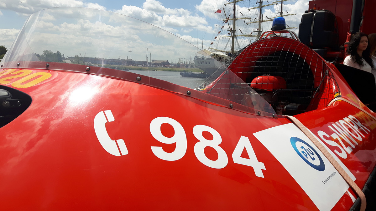 Wczoraj wieczorem zakończono aktywne poszukiwania jachtu "Zefir", który zatonął na Morzu Bałtyckim. Jeśli nastąpią jakiekolwiek przesłanki, aby wznowić akcję – zrobimy to – powiedziała rzeczniczka Morskiego Ratowniczego Centrum Koordynacyjnego w Gdyni Mirosława Więckowska.