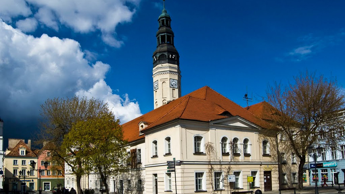 Muzeum Ziemi Lubuskiej w Zielonej Górze dołączyło do instytucji kultury, których ofertę w dużej części można poznać nie wychodząc z domu. Ostatnio placówka uruchomiła nową odsłonę strony internetowej, na której znalazł się m.in. wirtualny spacer po jej stałych ekspozycjach.