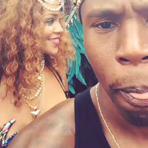 Rihanna imprezuje na Barbadosie
