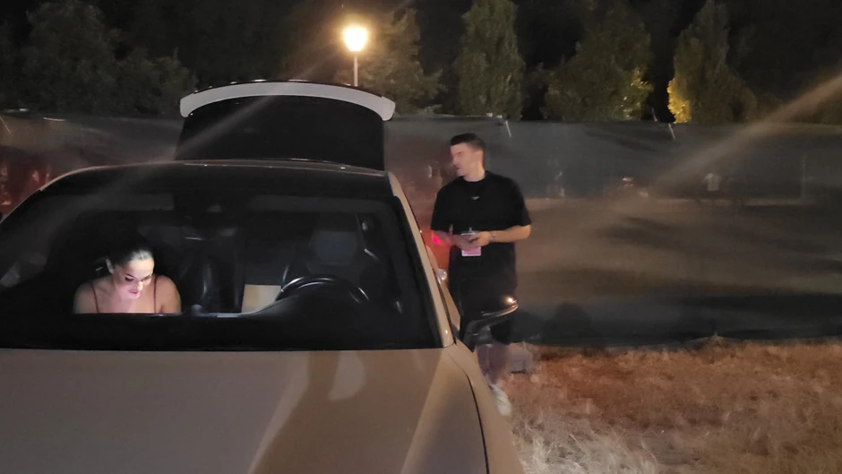 Teodora Džehverović sa dečkom na Music Week festivalu