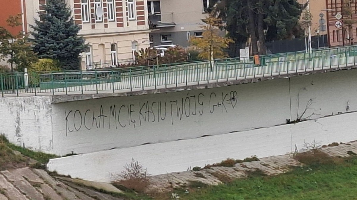 Wyznał miłość na elewacji. Takiego finału nikt się nie spodziewał
