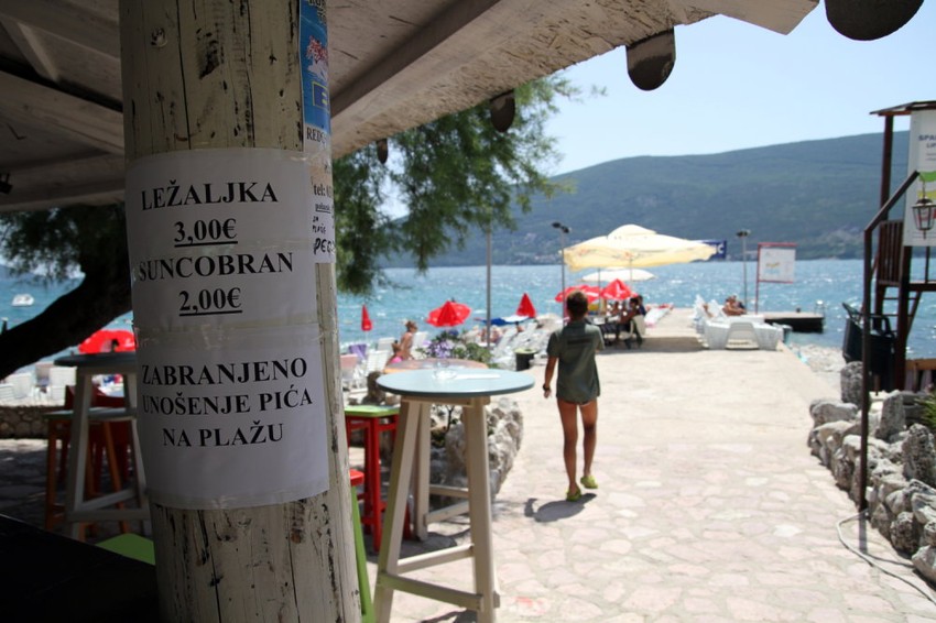 Ugrožen posao oko 10.000 hiljada srpskih radnika