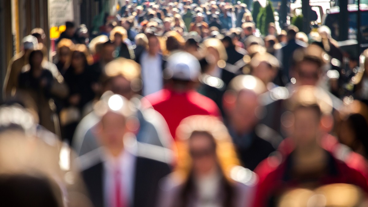 10 maja maturzyści zdają maturę z wiedzy o społeczeństwie. Poniżej znajduje się 16 pytań wyjętych wprost z arkuszy maturalnych. Są na poziomie podstawowym, dlatego właściwie każdy z nas powinien odpowiedzieć poprawnie na większość pytań. Spróbuj swoich sił i sprawdź swoją wiedzę!