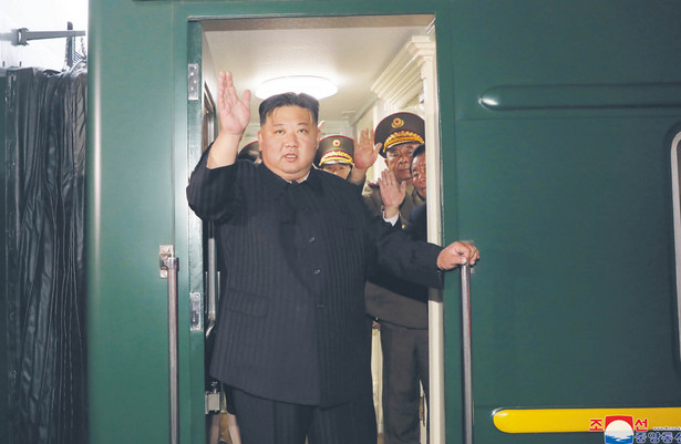 Kim Dzong Un przed wyjazdem z Pjongjangu