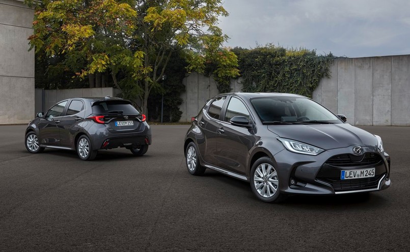 Mazda 2 nowej generacji została hybrydą