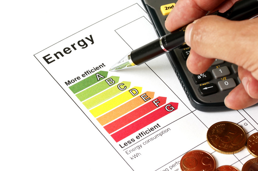 Nieznajomość wymogów ustawy o efektywności energetycznej z 2016 r. może słono kosztować. Za brak audytu, którego potwierdzenie firmy muszą złożyć w URE do końca października (a przeprowadzić go do końca września), grozi kara do 5 proc. przychodu osiągniętego w poprzednim roku podatkowym.
