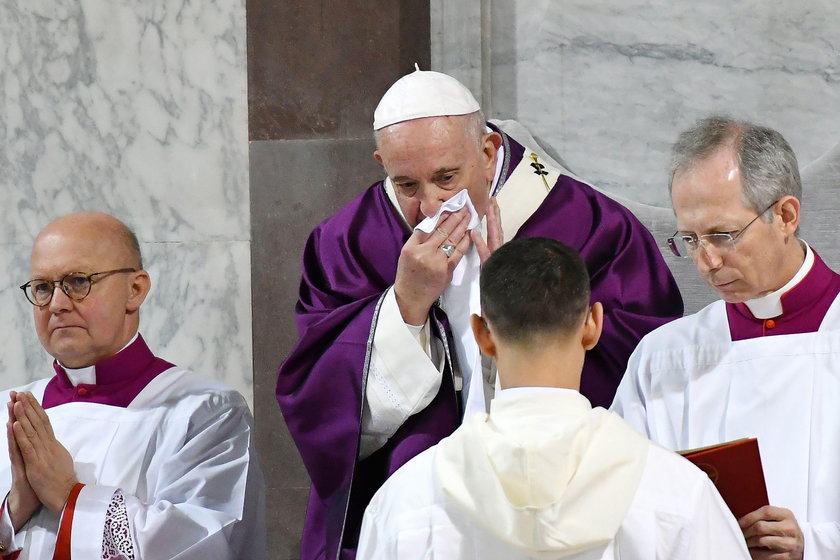 Niepokojące wieści z Watykanu. Papież odwołuje audiencje