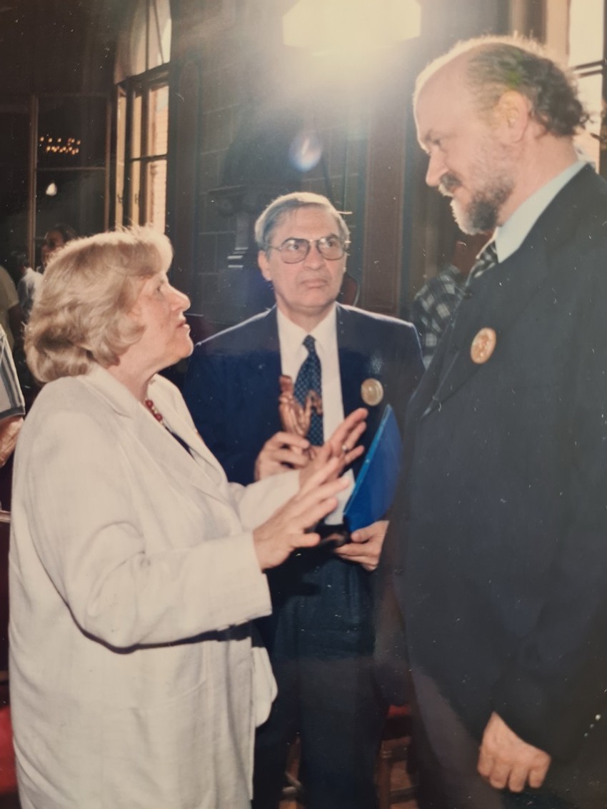 Nenad Grujičić sa Svetlanom Velmar Janković i Žarkom Rošuljem u Karlovačkoj gimnaziji, 2003