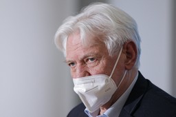 Obowiązkowe szczepienia: Dla kogo i kiedy? Prof. Horban komentuje