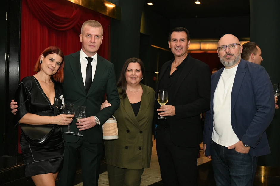 New moment team Katarina Pejić, Željana Janković, Vladan Anđelković