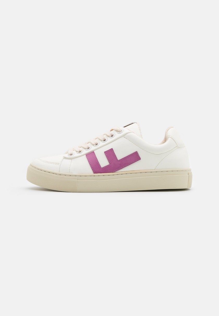 «Vegan Classic 70’s Kicks»-Turnschuhe von Flamingos' Life für 111 Franken, via Zalando.