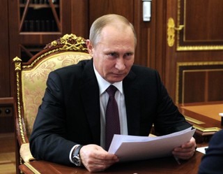 Putin pogratulował Trumpowi. 'Rosja jest gotowa odbudować relację z USA'