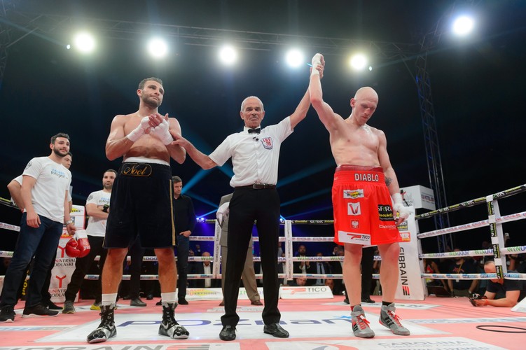 Włodarczyk pokonał Gevora w drodze po pas mistrza świata federacji IBF