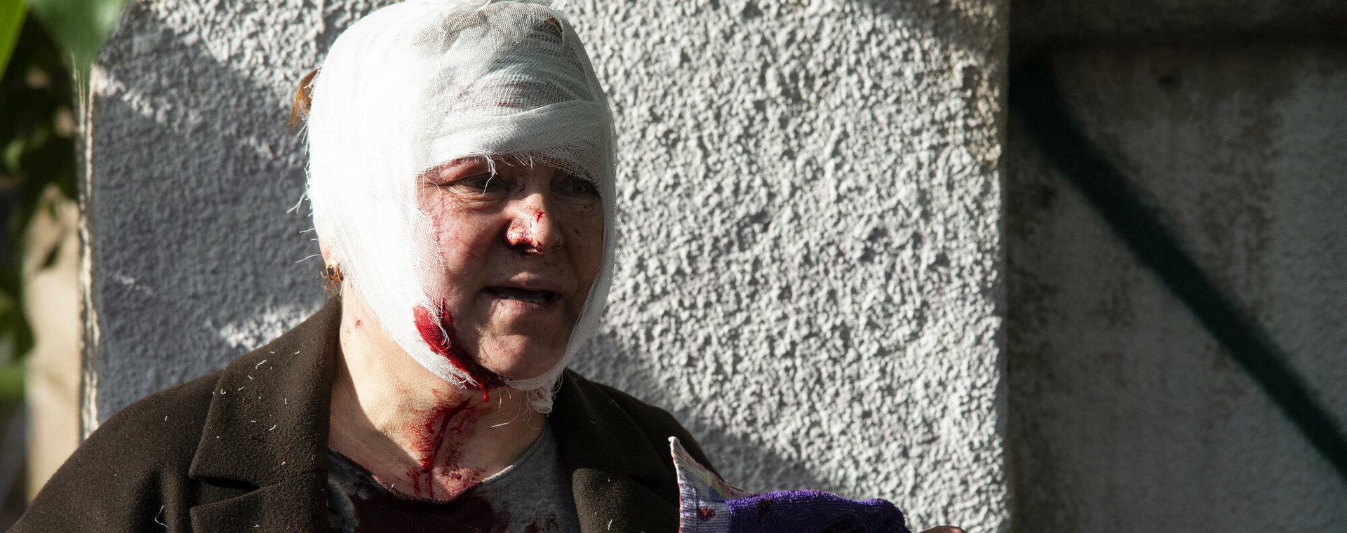 10.10.2022 Kijow, Ukraina. Rosyjski ostrzal Kijowa. Zginelo 5 cywilow, 24 osoby sa ranne. 