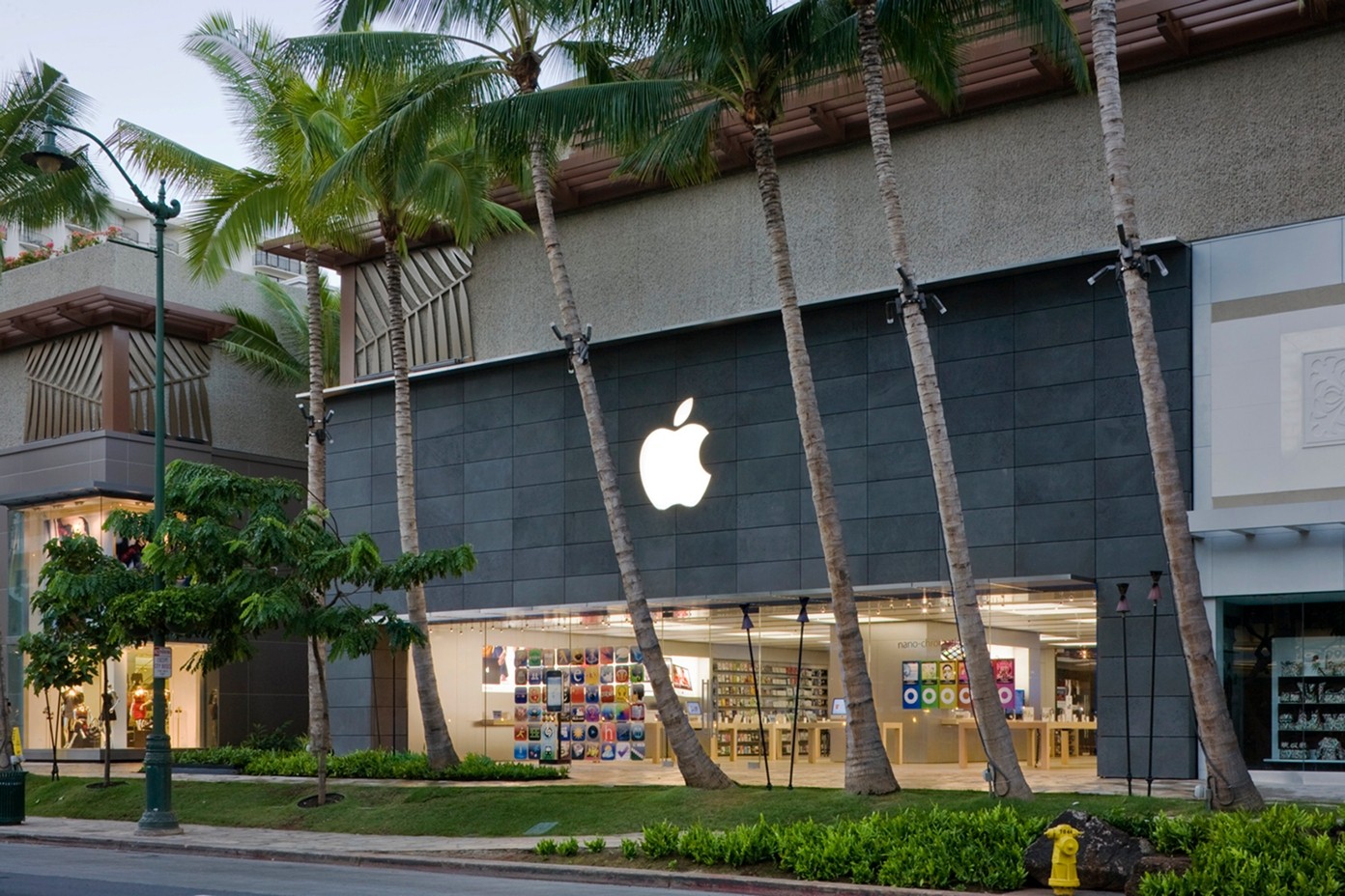 We ranked the 30 most beautiful Apple stores in the world (AAPL