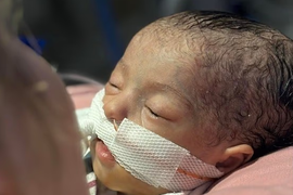 MEDICINSKA SESTRA UBILA BEBU U PORODILIŠTU: Majka se tuširala u trenutku tragedije - oglasila se bolnica, evo šta se TAČNO DESILO