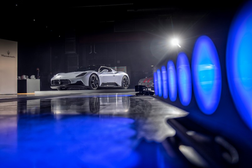 Maserati MC20