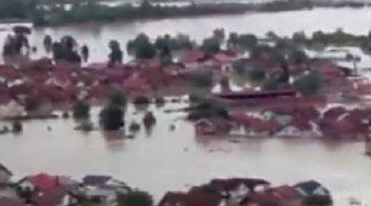 Halálos áldozatai vannak az árvíznek! - videó