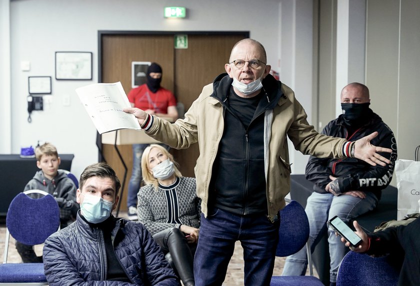 Janusz Szostak na konferencji prasowej Rutkowskiego