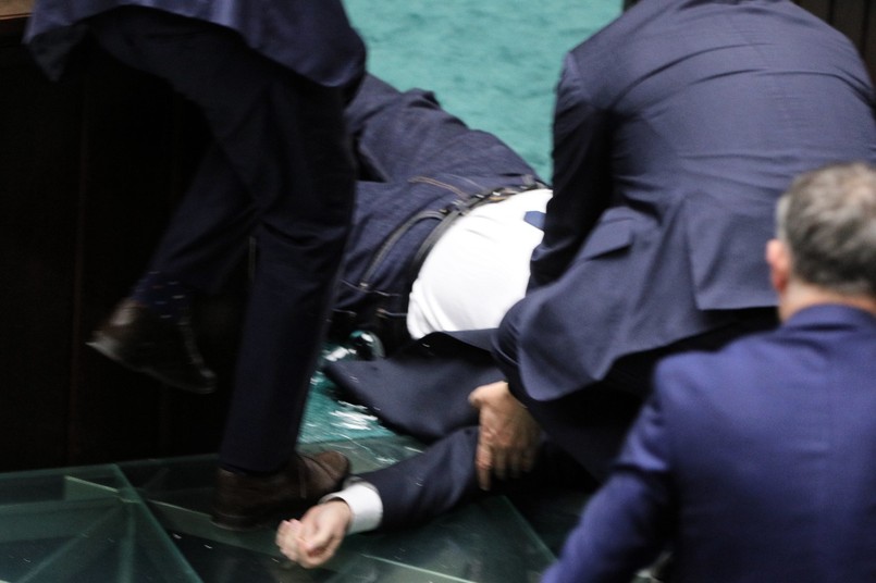 poseł Robert Kropiwnicki