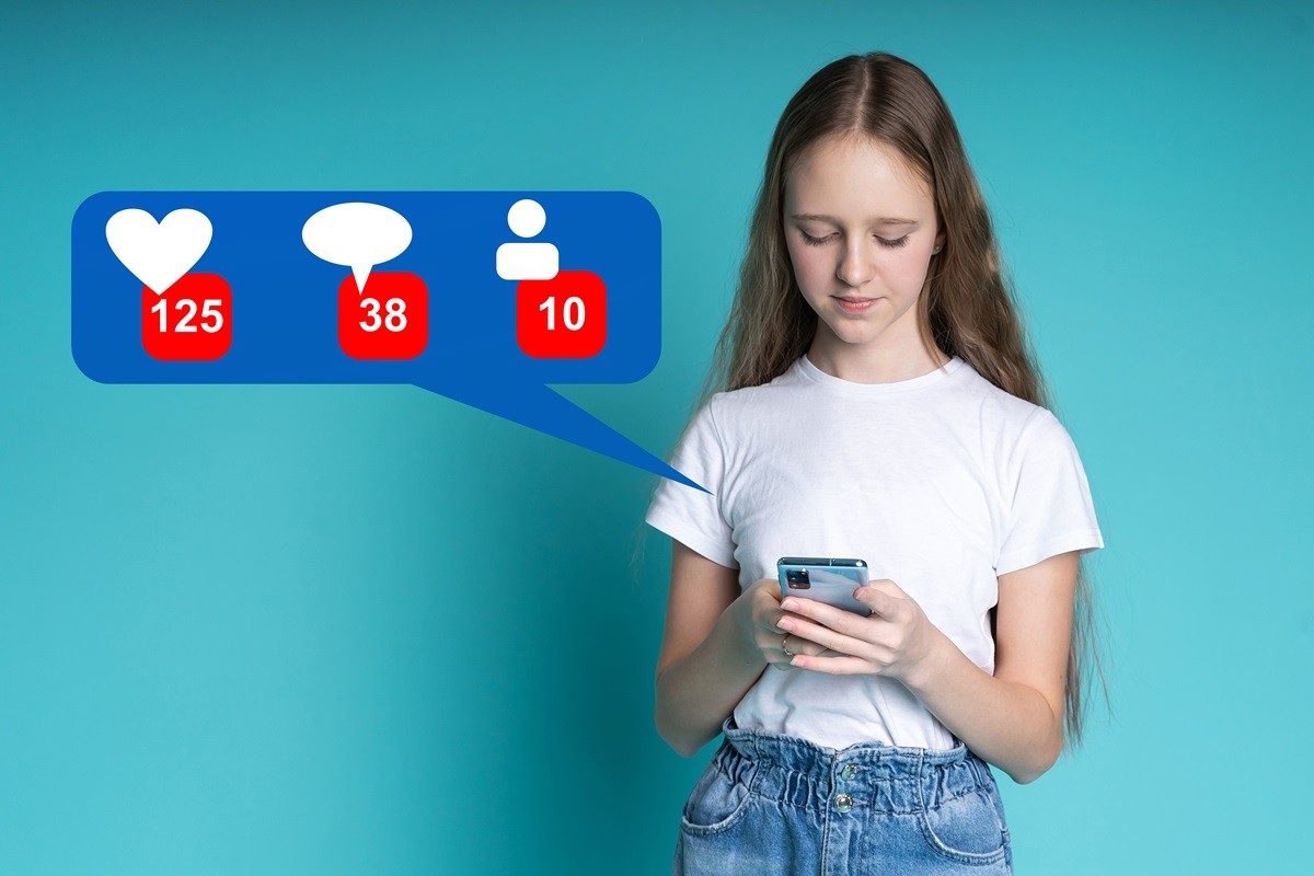 zakaz mediów społecznościowych do 15 roku życia social media projekt ustawy