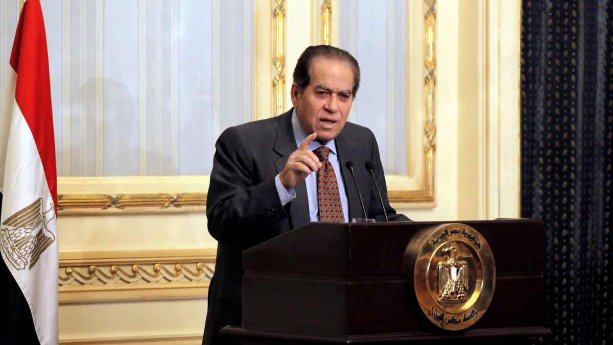 Władze Egiptu przekazały Departamentowi Stanu USA 100 stron dokumentów, które są formalnym oskarżeniem ze strony Kairu wobec pracowników organizacji pozarządowych (NGO), jakoby finansowanych z zagranicy  - podaje Reuters.