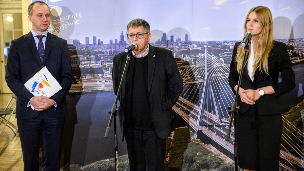 Władze stolicy będą dopłacać do rachunków za ogrzewanie dla osób, które zdecydowały się wymienić piece węglowe na bardziej ekologiczne. W Warszawie ma zostać wdrożony pilotażowy program wsparcia dla niezamożnych mieszkańców, którzy wybrali takie rozwiązanie. To kolejny sposób na walkę ze smogiem. Dziś debatują nad tym stołeczni radni.