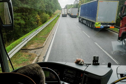 Tysiąc tirów w kolejce do granicy.  Wielu nie zdąży przed świętami