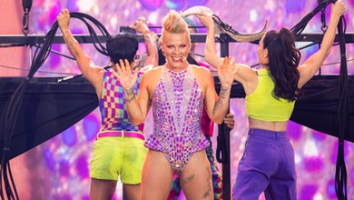 Pink na PGE Narodowym, czyli letni karnawał w stolicy [RELACJA]