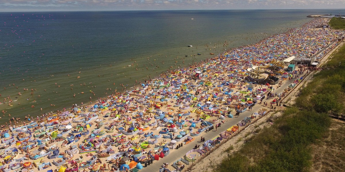 Oblężenie plaży w Władysławowie 