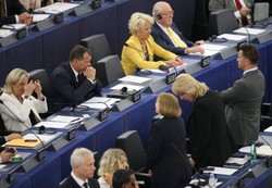 Nowa kadencja Parlamentu Europejskiego. "Odwróceni" zakłócili inaugurację