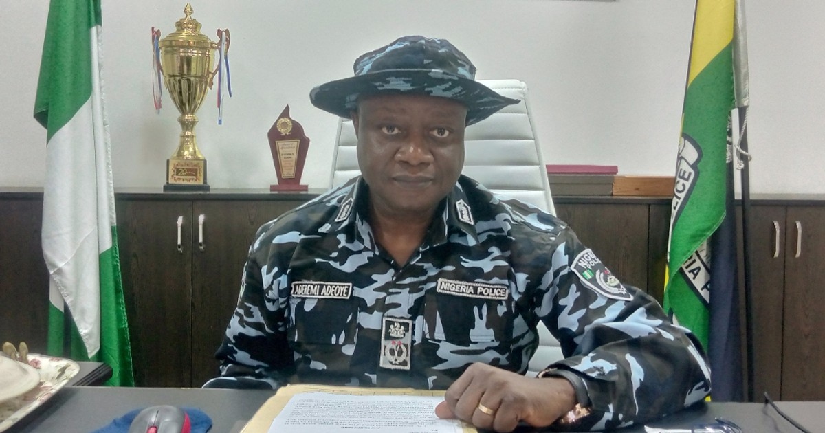 Police arrest robbery gang, rescue old woman maltreated by daughter in Anambra - Vimarsana News