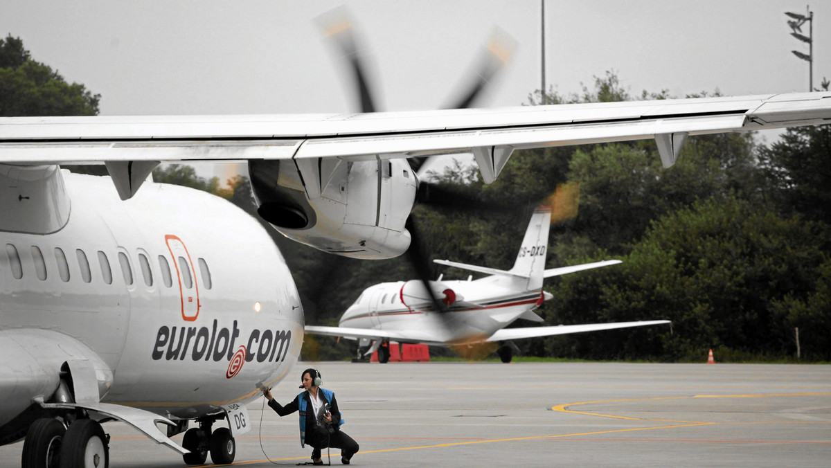 Polskie linie lotnicze Eurolot zwiększą od początku kwietnia tego roku liczbę połączeń z portu lotniczego Kraków-Balice do Amsterdamu i Zurychu. Samoloty na tych trasach będą latać sześć razy w tygodniu.