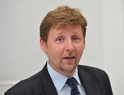 Marek Migalski szuka pracy na Twitterze. Propozycje? Staż, kasjer, budowlaniec...