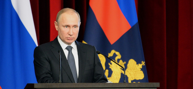Rzadka wizyta Putina. Brytyjski MON: Najprawdopodobniej chce…