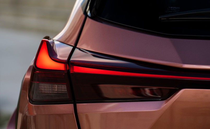 Lexus UX 300h