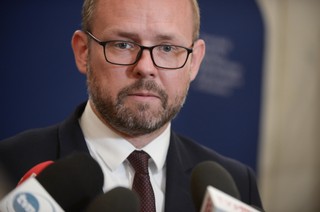 Przydacz: Ukraina odpycha ręce, które jej pomagają